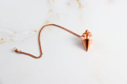 Pendule Triangle - Laiton cuivré